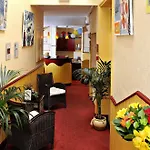 Citotel Le Plat D'etain Hotel 2*