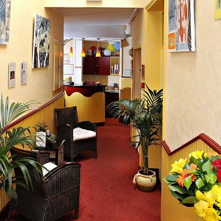 Citotel Le Plat D'etain Hotel 2*