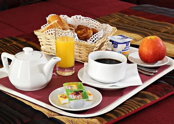 Citotel Le Plat D'etain Hotel 2*